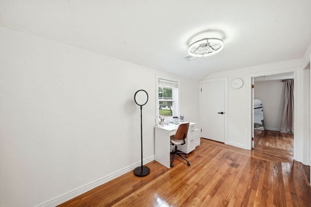 856 Newport Ave, Attleboro, MA 02703