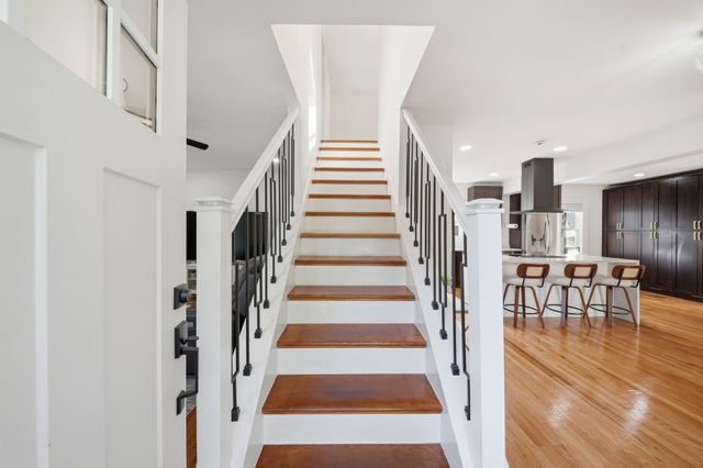 856 Newport Ave, Attleboro, MA 02703