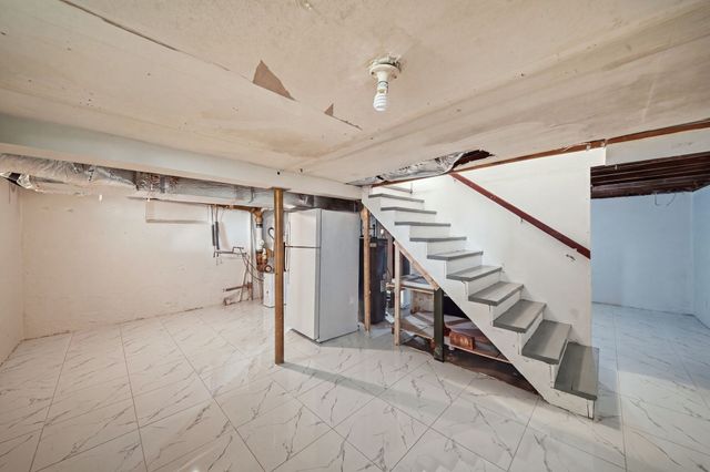 856 Newport Ave, Attleboro, MA 02703