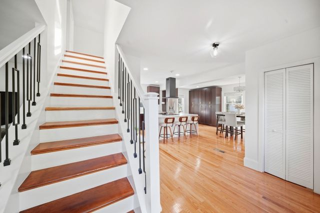 856 Newport Ave, Attleboro, MA 02703