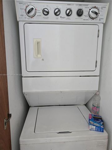 11800 SW 18th St 327-4, Miami, FL 33175