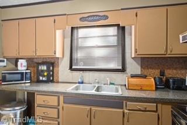 2109 Lowe Avenue, High Point, NC 27260