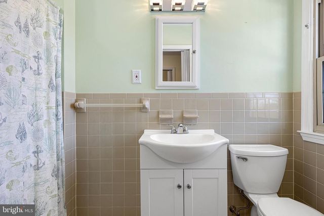 152 W SAVANNAH DR, Bear, DE 19701