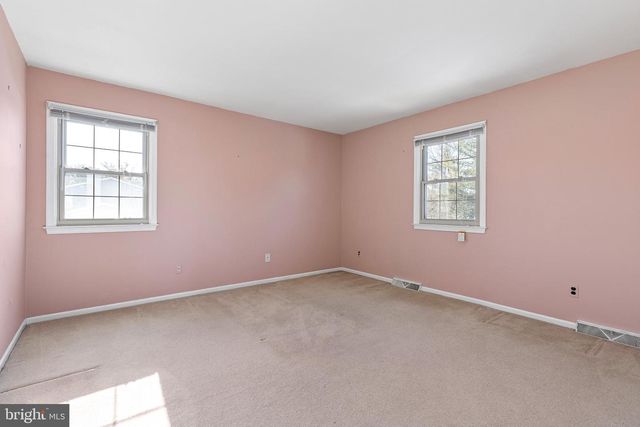 152 W SAVANNAH DR, Bear, DE 19701