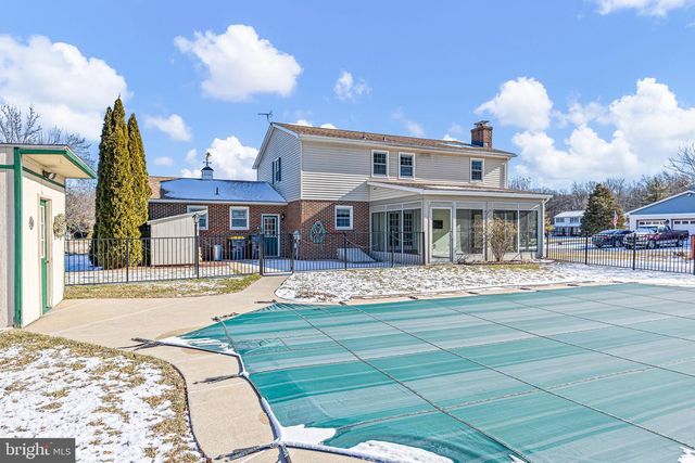 152 W SAVANNAH DR, Bear, DE 19701