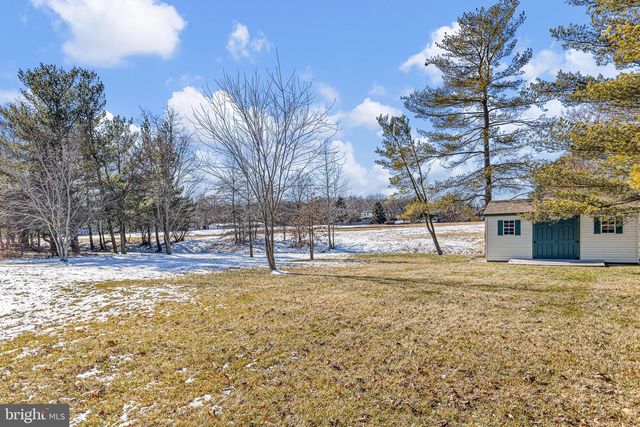 152 W SAVANNAH DR, Bear, DE 19701