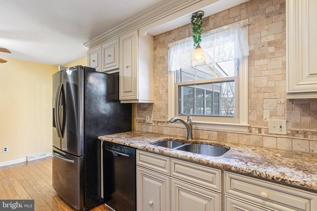 152 W SAVANNAH DR, Bear, DE 19701