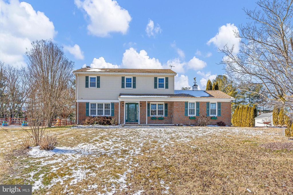 152 W SAVANNAH DR, Bear, DE 19701