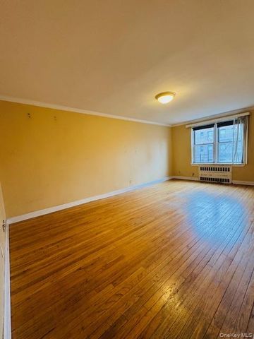 65-45 Yellowstone Boulevard 5C, Forest Hills, NY 11375