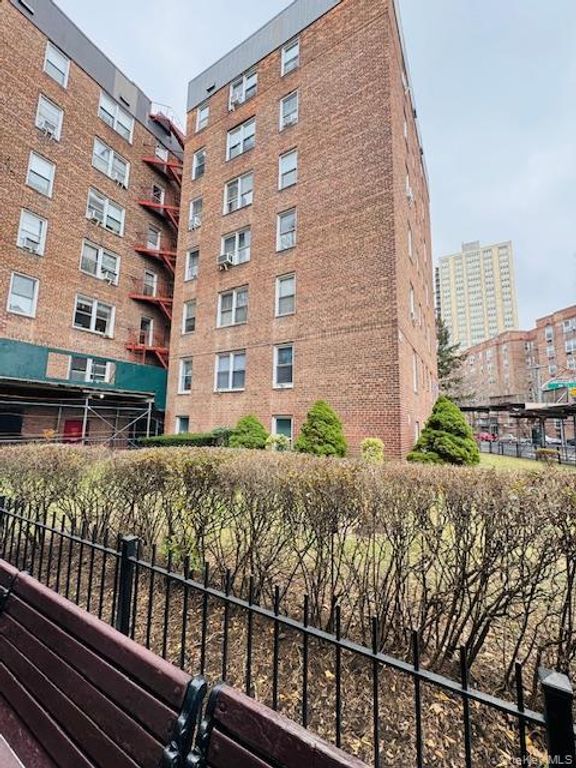 65-45 Yellowstone Boulevard 5C, Forest Hills, NY 11375