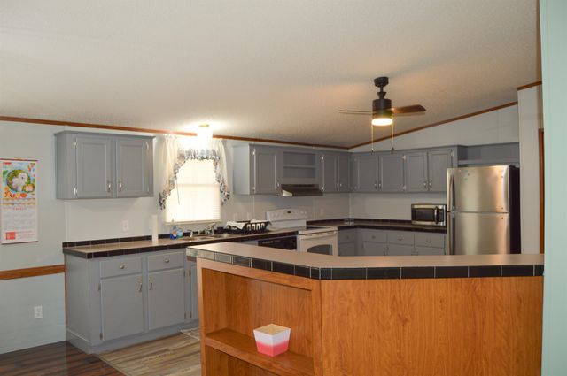 932 Beacon Light Road, Spartanburg, SC 29307