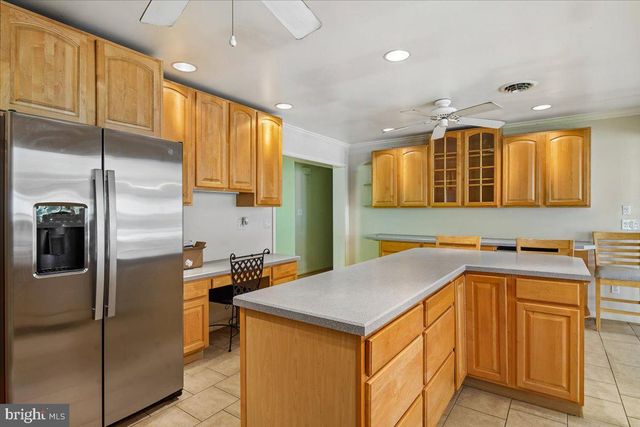 10541 SHADY DR, Berlin, MD 21811