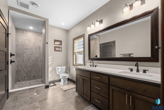 2310 N Lammers Ave Avenue, Tea, SD 57064