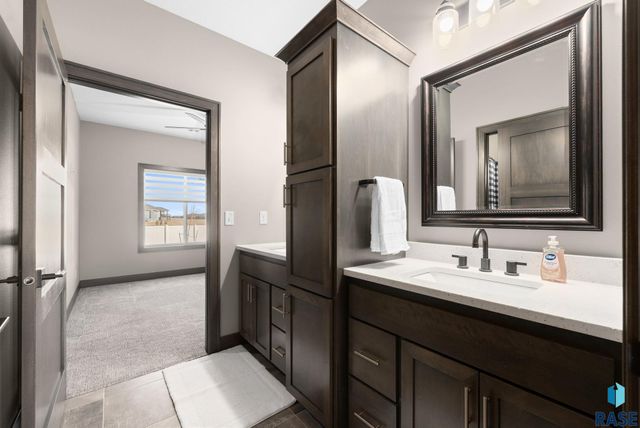 2310 N Lammers Ave Avenue, Tea, SD 57064