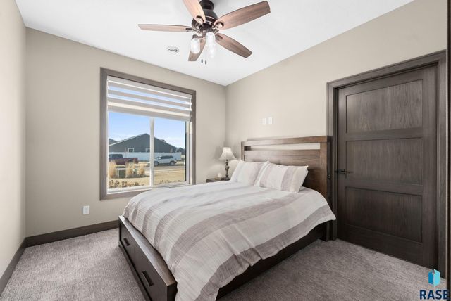 2310 N Lammers Ave Avenue, Tea, SD 57064