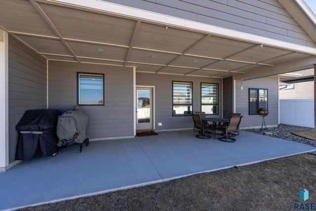 2310 N Lammers Ave Avenue, Tea, SD 57064