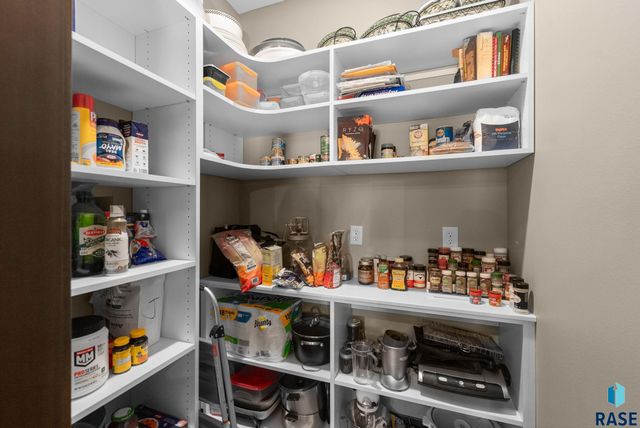 2310 N Lammers Ave Avenue, Tea, SD 57064