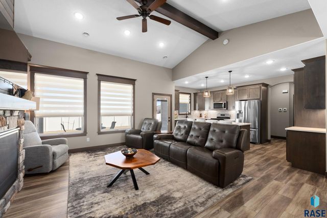 2310 N Lammers Ave Avenue, Tea, SD 57064