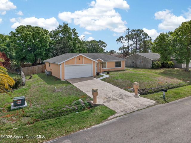 971 Gannet Avenue NW, Palm Bay, FL 32907