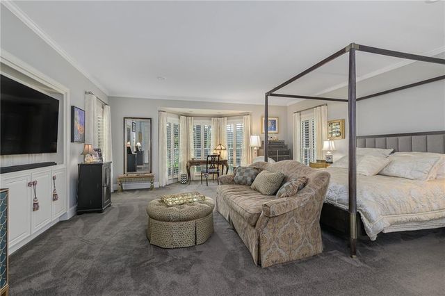 1815 Pine Ridge Road, Leavenworth, KS 66048