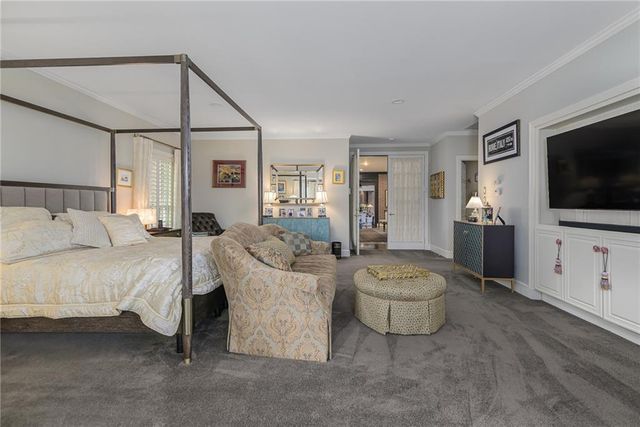 1815 Pine Ridge Road, Leavenworth, KS 66048