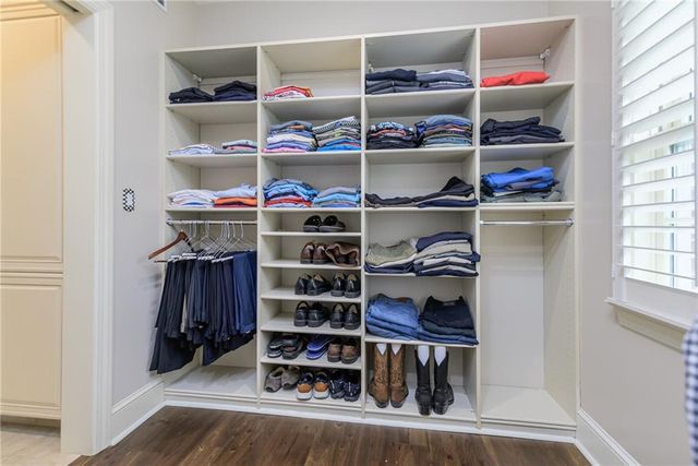 1815 Pine Ridge Road, Leavenworth, KS 66048