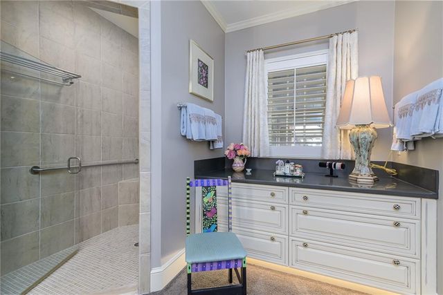 1815 Pine Ridge Road, Leavenworth, KS 66048