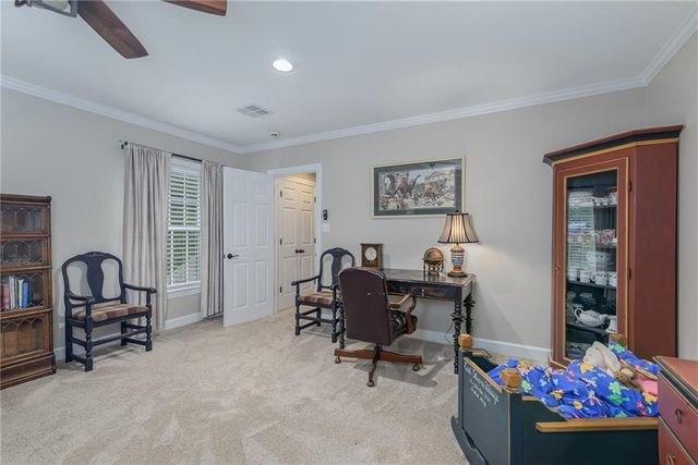 1815 Pine Ridge Road, Leavenworth, KS 66048