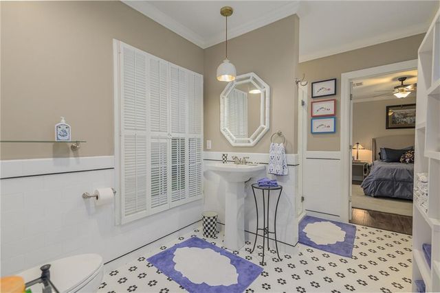 1815 Pine Ridge Road, Leavenworth, KS 66048