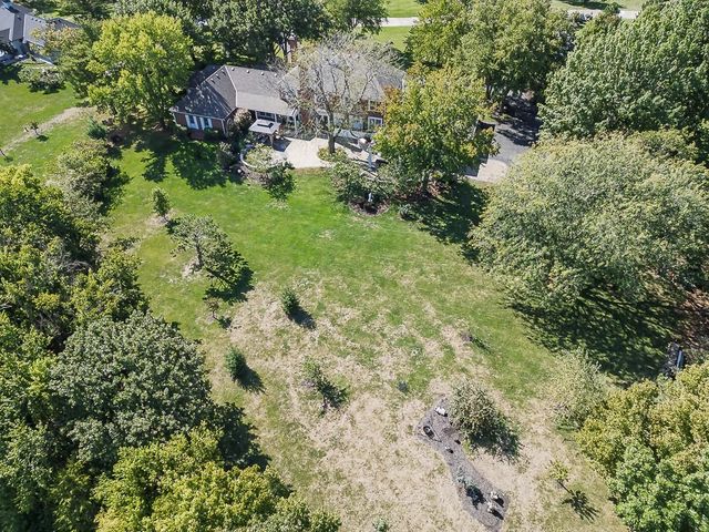 1815 Pine Ridge Road, Leavenworth, KS 66048