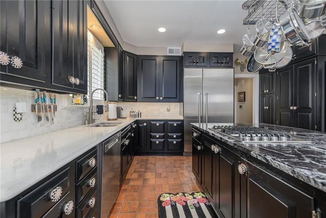 1815 Pine Ridge Road, Leavenworth, KS 66048