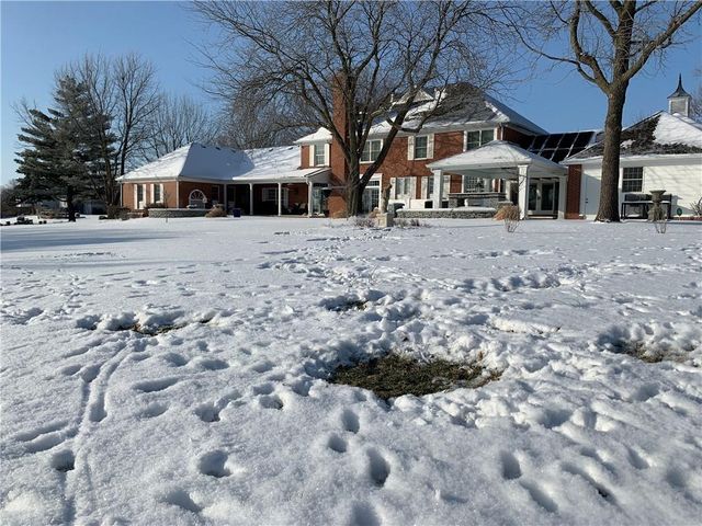 1815 Pine Ridge Road, Leavenworth, KS 66048