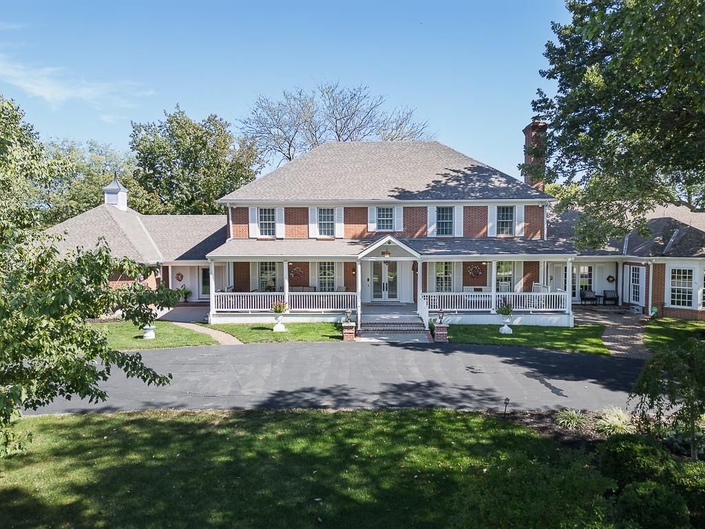 1815 Pine Ridge Road, Leavenworth, KS 66048