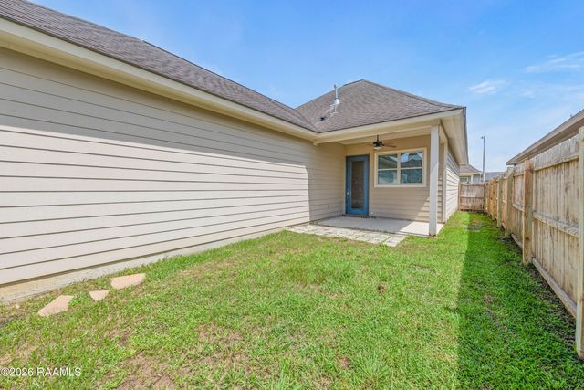 102 Pettigrove Drive, Youngsville, LA 70592