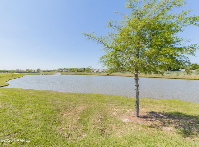 102 Pettigrove Drive, Youngsville, LA 70592