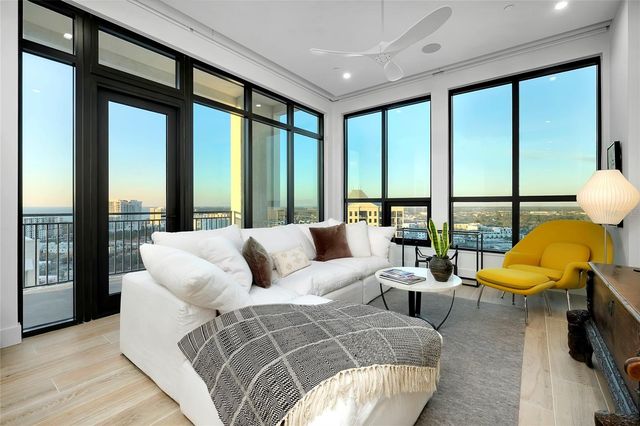 33 S PALM AVENUE 1602, Sarasota, FL 34236