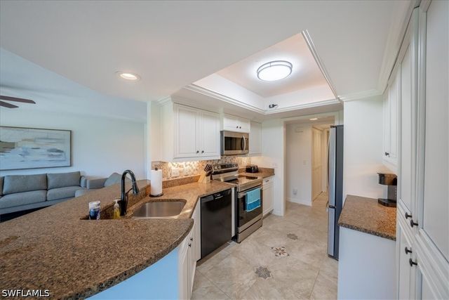 792 Eagle Creek DR 101, Naples, FL 34113