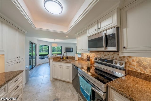 792 Eagle Creek DR 101, Naples, FL 34113