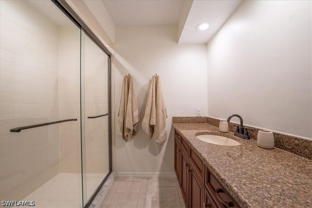 792 Eagle Creek DR 101, Naples, FL 34113