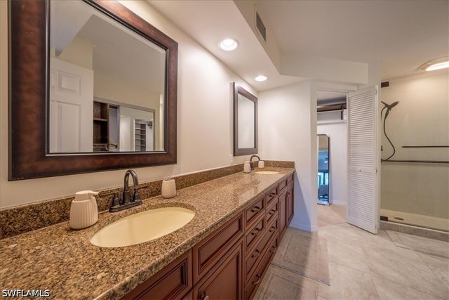 792 Eagle Creek DR 101, Naples, FL 34113