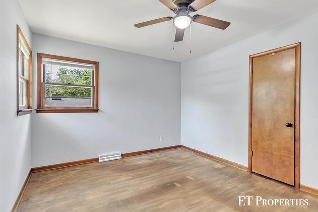 7695 Thomas Avenue, Jenison, MI 49428