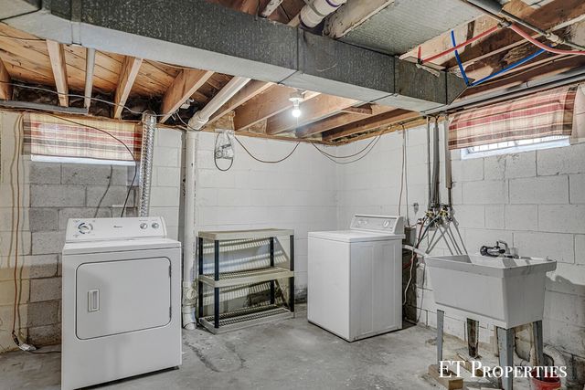 7695 Thomas Avenue, Jenison, MI 49428
