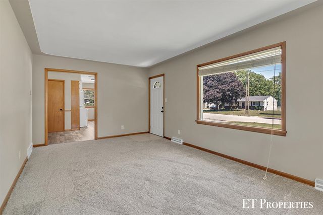7695 Thomas Avenue, Jenison, MI 49428