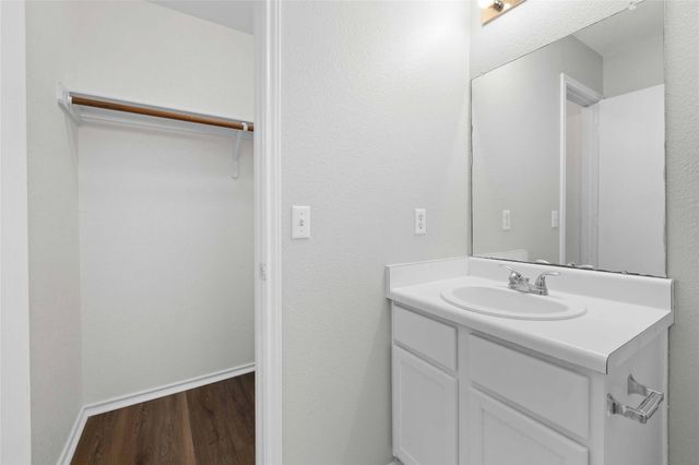 112 Ames CV, Kyle, TX 78640