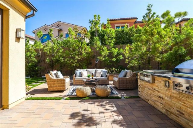 144 Bellini, Irvine, CA 92602