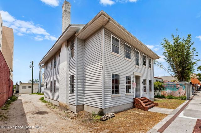 814 E New Haven Avenue, Melbourne, FL 32901