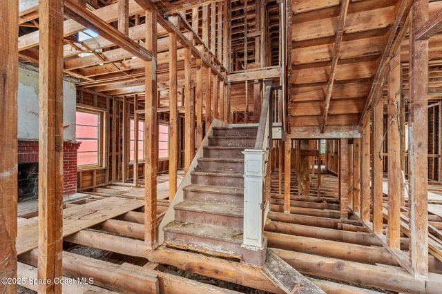 814 E New Haven Avenue, Melbourne, FL 32901