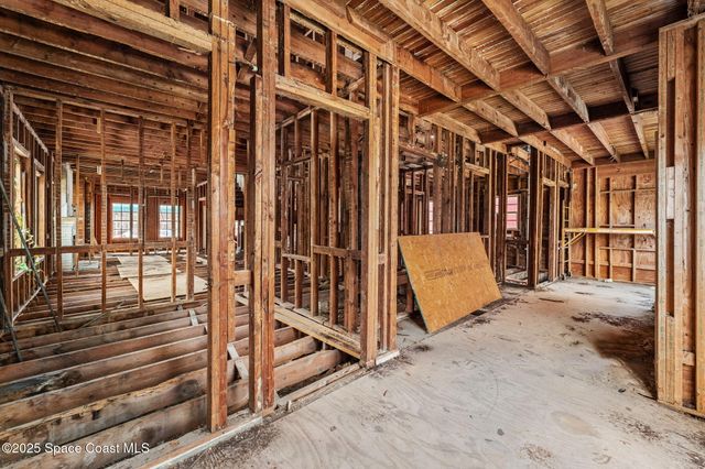 814 E New Haven Avenue, Melbourne, FL 32901