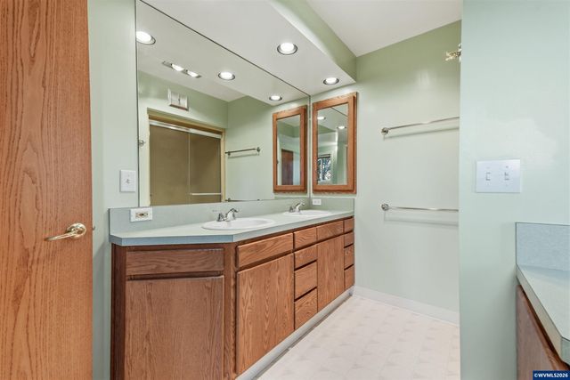 3696 Spring St S, Salem, OR 97302