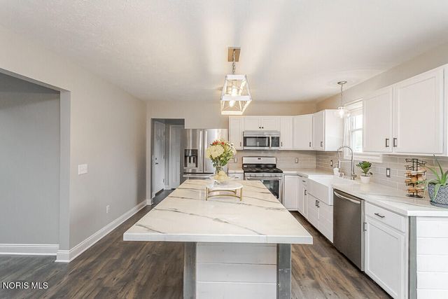 12560 Neapolis Waterville Road, Whitehouse, OH 43571